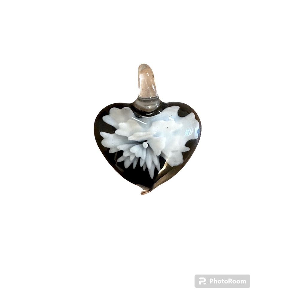 GLASS PENDENT WHITE FLOWER IN BLACK GLASS WOMENS NECKLACE